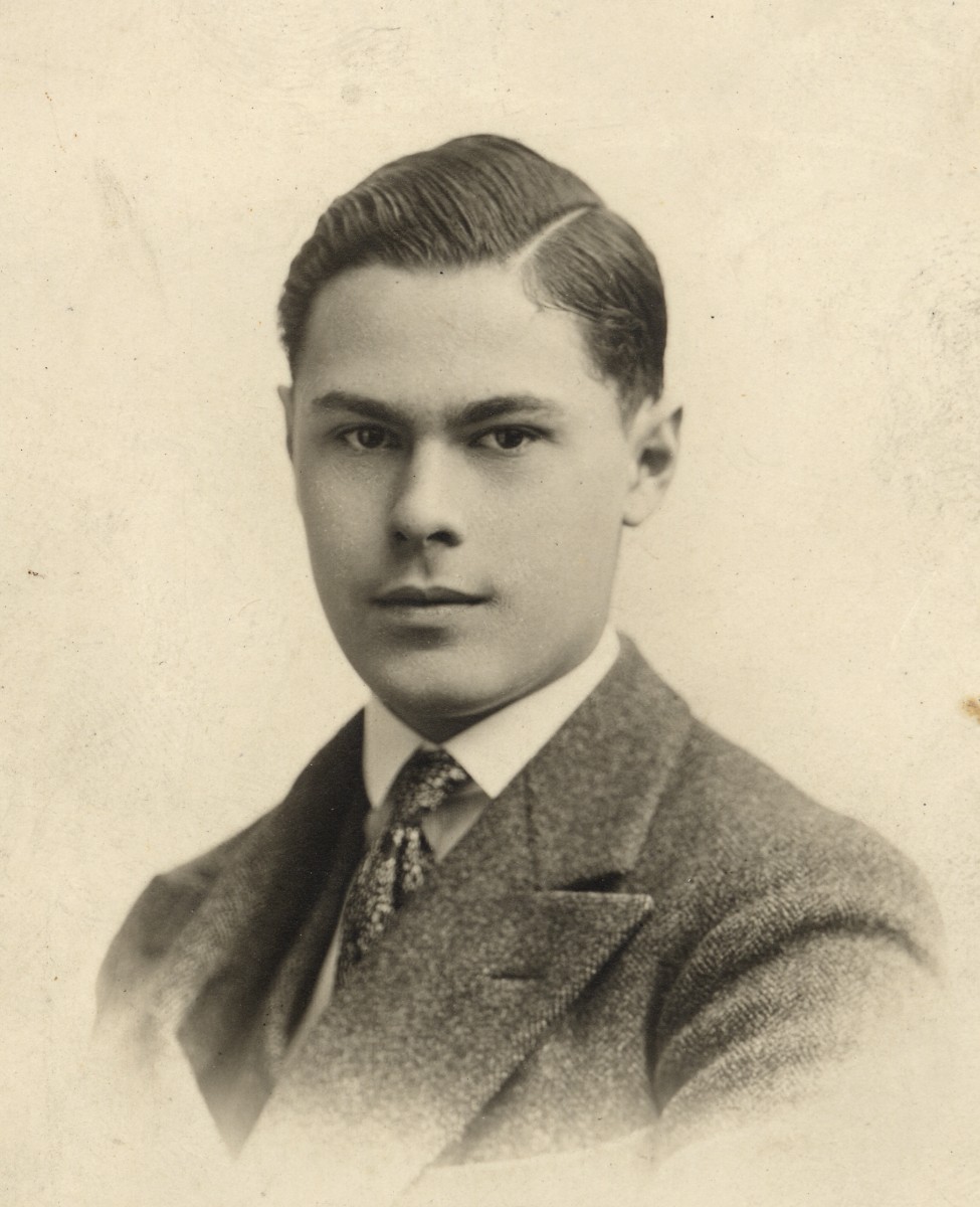 1931, Андрей Блум